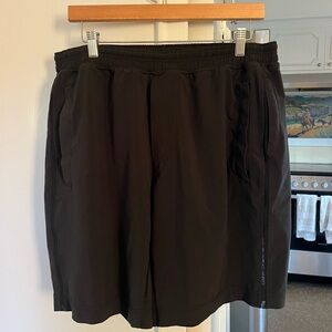 Lululemon men’s black shorts XL